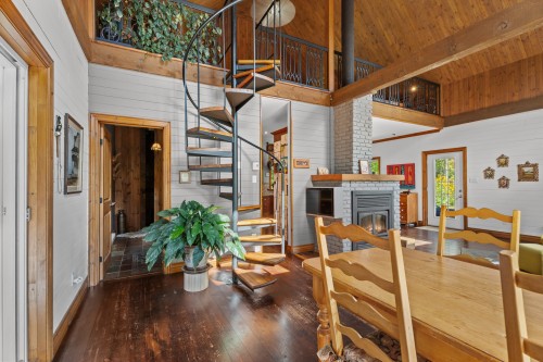 Salle à manger - 3000 Ch. Beaulne, Val-Morin, QC 