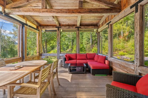 Véranda - 3000 Ch. Beaulne, Val-Morin, QC 