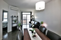 203-1190 Rue Décarie Montréal (Saint-Laurent), QC H4L 3M9