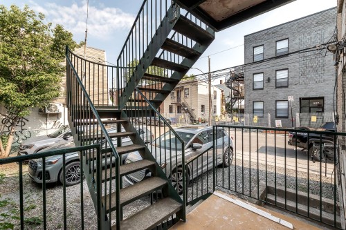 Balcon - 4651  - 4653 Rue Notre-Dame O., Montréal (Le Sud-Ouest), QC 