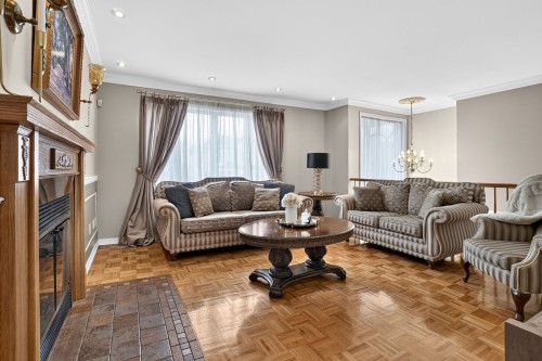 Living Room - 586 Rue Sauvalle, Laval (Sainte-Dorothée), QC 