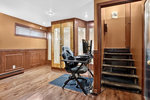 Family Room - 586 Rue Sauvalle, Laval (Sainte-Dorothée), QC 