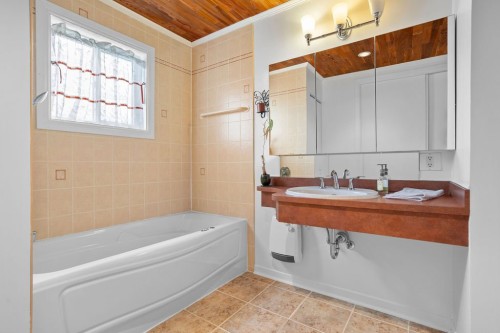 Salle de bains - 5450 53E Avenue, Laval (Laval-Ouest), QC 