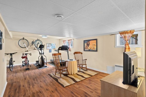 Salle familiale - 5450 53E Avenue, Laval (Laval-Ouest), QC 