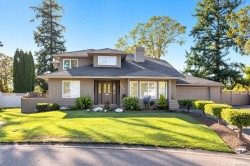 887 Kentwood Lane Saanich, BC V8Y 3C6