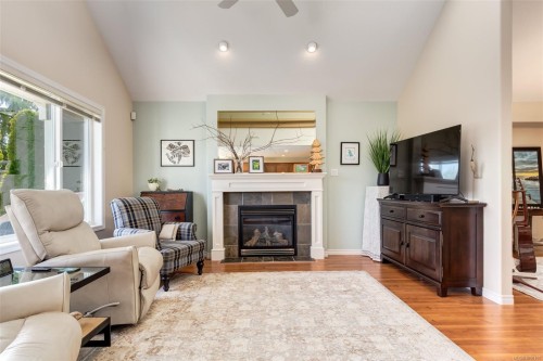 1153 Roberton Blvd, Parksville, BC 