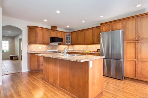 1153 Roberton Blvd, Parksville, BC 