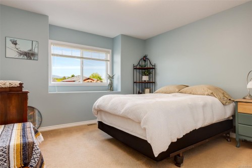 1153 Roberton Blvd, Parksville, BC 