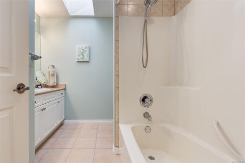 1153 Roberton Blvd, Parksville, BC 