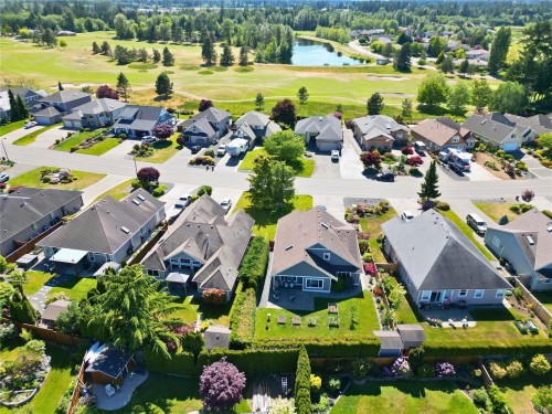 1153 Roberton Blvd, Parksville, BC 
