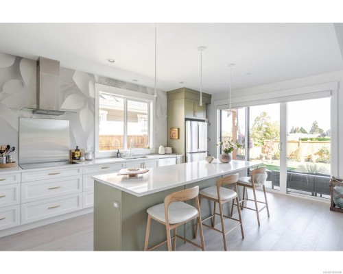 427 Cottage Dr, Qualicum Beach, BC 