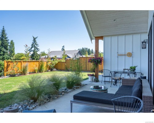 427 Cottage Dr, Qualicum Beach, BC 