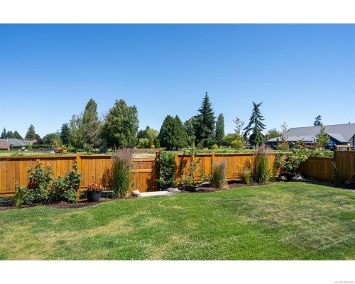 427 Cottage Dr, Qualicum Beach, BC 