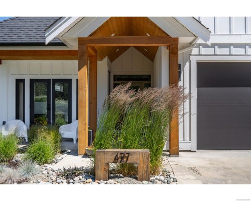 427 Cottage Dr, Qualicum Beach, BC 