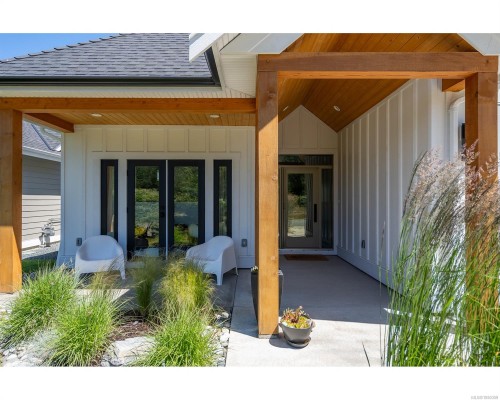 427 Cottage Dr, Qualicum Beach, BC 