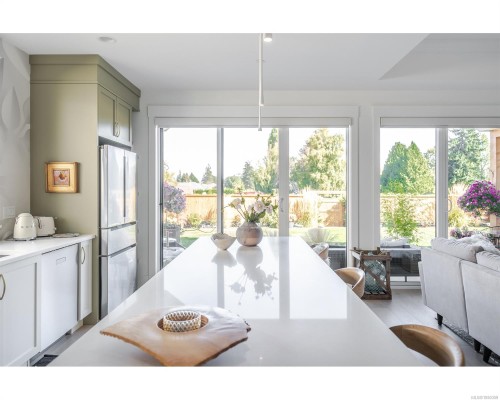 427 Cottage Dr, Qualicum Beach, BC 