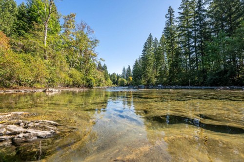 3742 James Cres, Black Creek, BC 