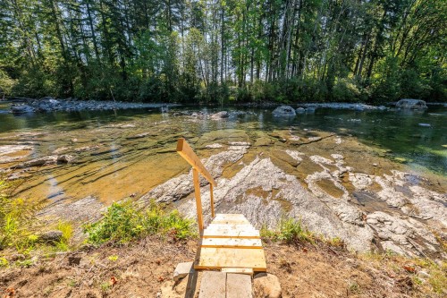 3742 James Cres, Black Creek, BC 