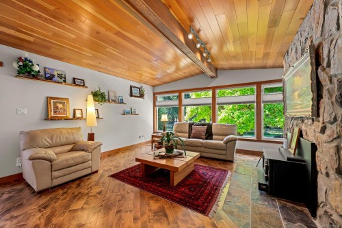 3742 James Cres, Black Creek, BC 