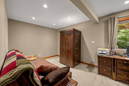 3742 James Cres, Black Creek, BC 