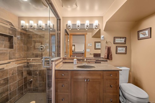 3742 James Cres, Black Creek, BC 