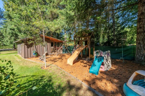 3742 James Cres, Black Creek, BC 