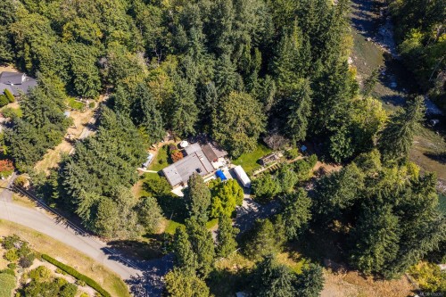 3742 James Cres, Black Creek, BC 