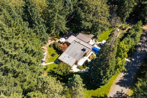 3742 James Cres, Black Creek, BC 