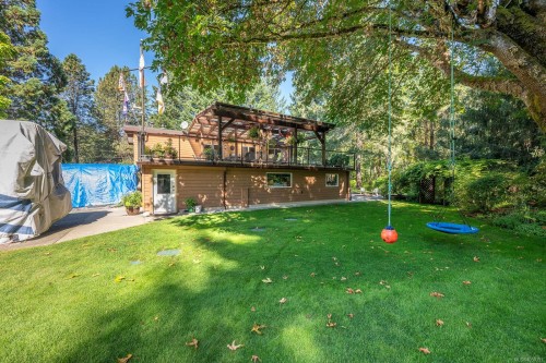 3742 James Cres, Black Creek, BC 