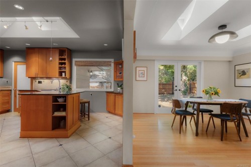 1680 Ash Rd, Saanich, BC 