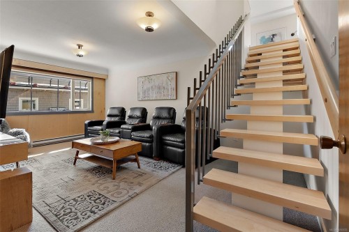1680 Ash Rd, Saanich, BC 