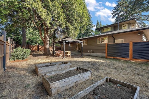 1680 Ash Rd, Saanich, BC 