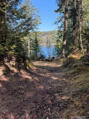 621 Bell Bay Rd, Mayne Island, BC 