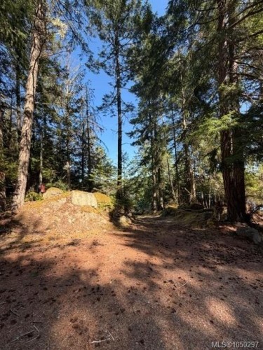 621 Bell Bay Rd, Mayne Island, BC 