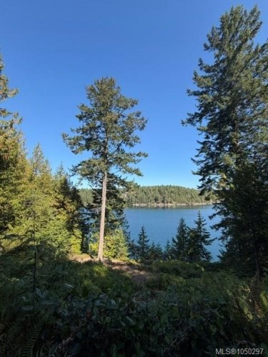 621 Bell Bay Rd, Mayne Island, BC 