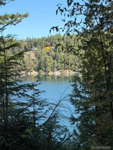 621 Bell Bay Rd, Mayne Island, BC 