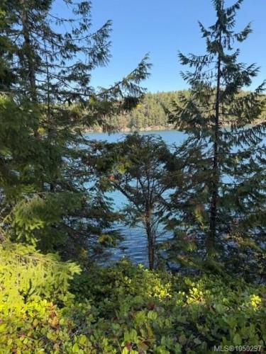 621 Bell Bay Rd, Mayne Island, BC 