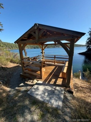 621 Bell Bay Rd, Mayne Island, BC 