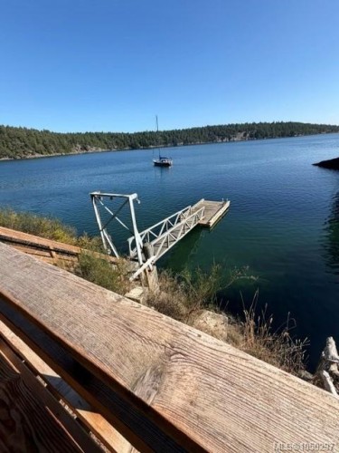 621 Bell Bay Rd, Mayne Island, BC 