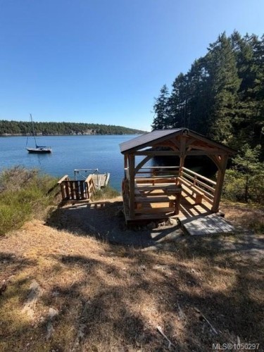 621 Bell Bay Rd, Mayne Island, BC 