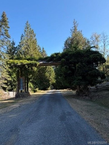 621 Bell Bay Rd, Mayne Island, BC 