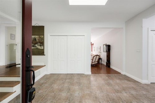 1682 Charlton Rd, Saanich, BC 