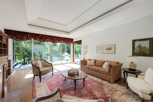 1682 Charlton Rd, Saanich, BC 