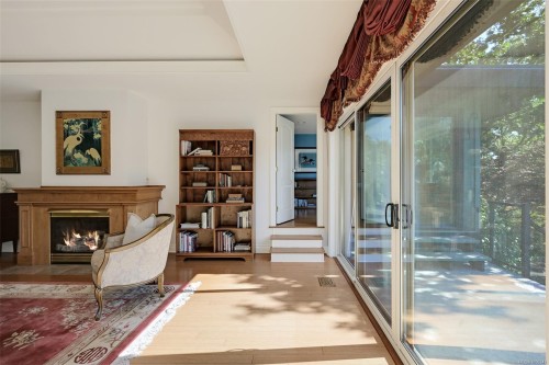 1682 Charlton Rd, Saanich, BC 