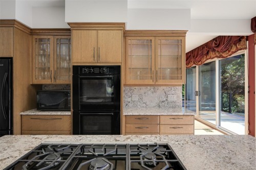 1682 Charlton Rd, Saanich, BC 