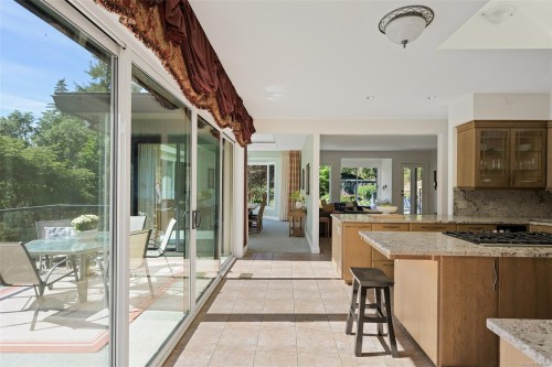 1682 Charlton Rd, Saanich, BC 