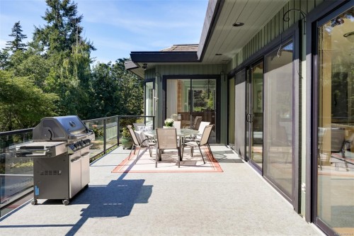 1682 Charlton Rd, Saanich, BC 