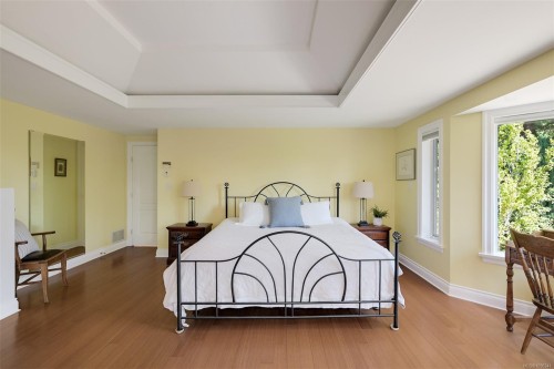 1682 Charlton Rd, Saanich, BC 