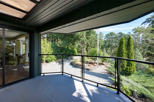 1682 Charlton Rd, Saanich, BC 