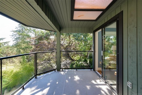 1682 Charlton Rd, Saanich, BC 